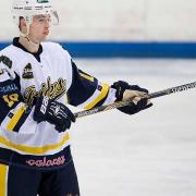 Defenceman Robbie Veares in action for London Raiders (pic: John Scott)