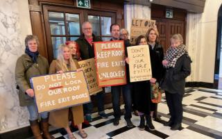 Second left: Cllr Lorna Russell with Holly Lodge residents