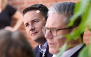 Labour health secretary Wes Streeting with Prime Minister Keir Starmer (Image: PA)